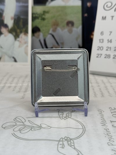 TXT 休寧凱 Museum 24日咖 徽章