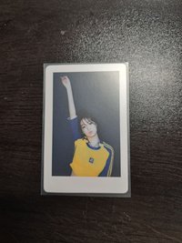 黃衣拍立得 多帶200