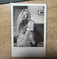 -R- 專輯卡抬頭肉  ROSÉ