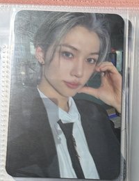 自拍比心李小菲