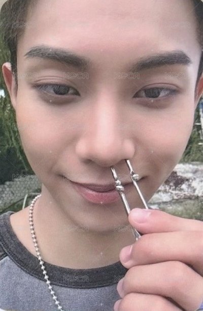 貼紙書本體+金栗