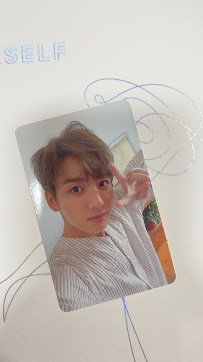 LOVE YOURSELF承-四版專卡（初傷有痕）