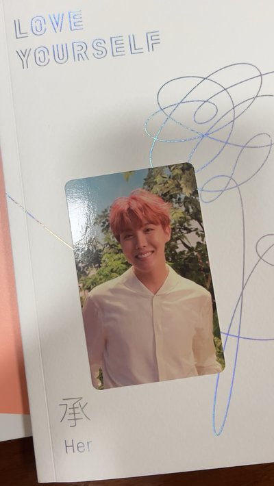 LOVE YOURSELF承-四版專卡（初傷有痕）