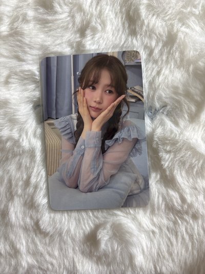 yeon 年曆2026 隨機卡 A版自拍