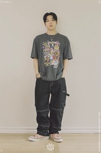 RDVZ x Moon jong up T恤 