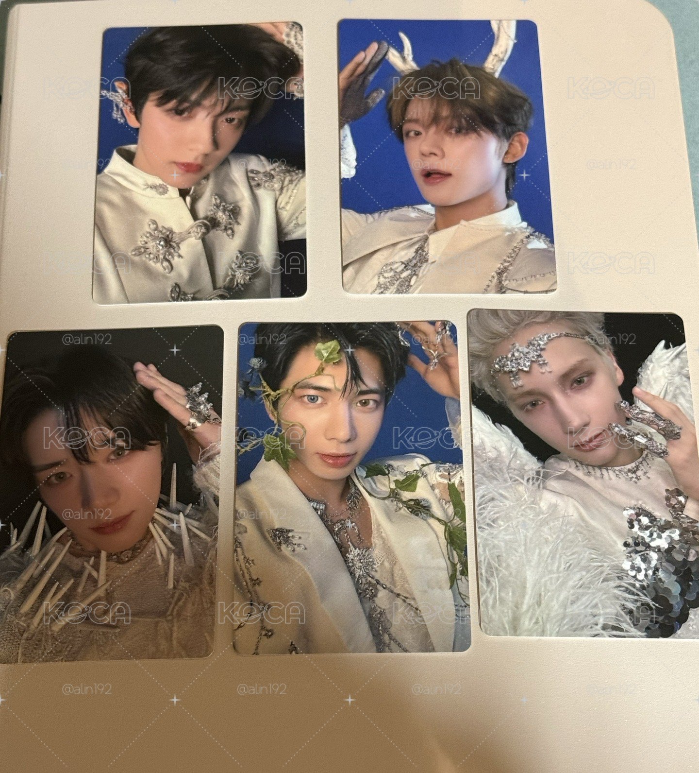 TXT 正規四 日咖特典卡
