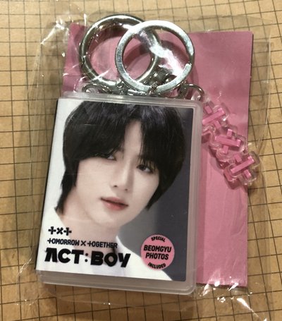 MOA CON扭蛋 BOY竣/圭 SHINE圭/凱