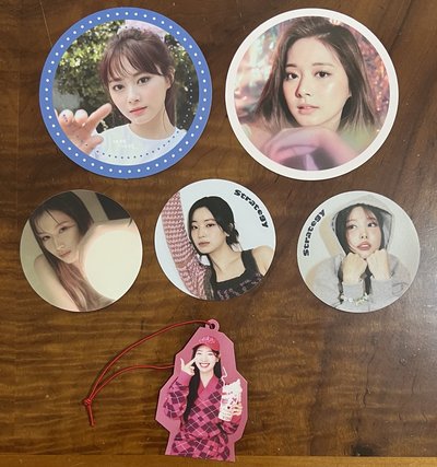 TWICE 杯墊 貼紙 小吊飾
