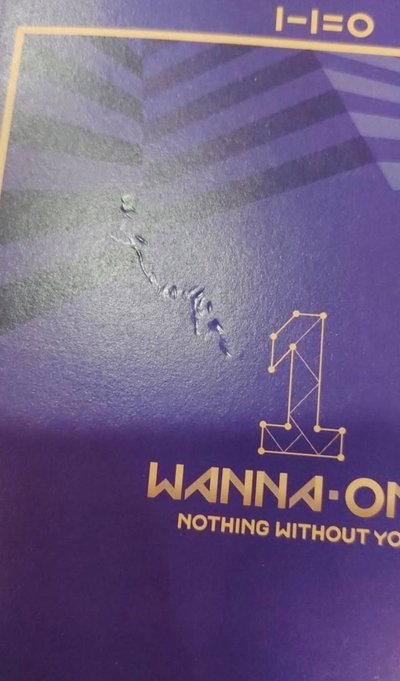 Wanna One親簽專
