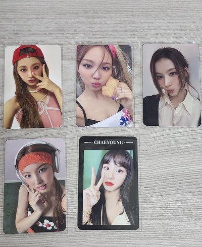 TWICE幸運卡、特典、二宮格等...