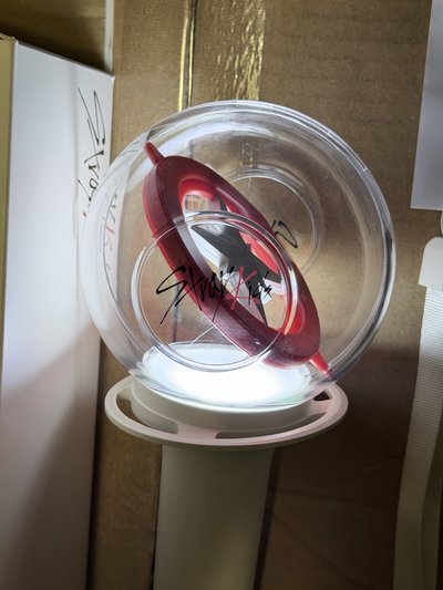 【現貨 手燈+41張太來小卡 一日內寄出】straykids 一代手燈 ZEROBASEONE ZB1 金泰來小卡特典卡