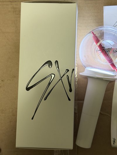 【現貨 手燈+41張太來小卡 一日內寄出】straykids 一代手燈 ZEROBASEONE ZB1 金泰來小卡特典卡