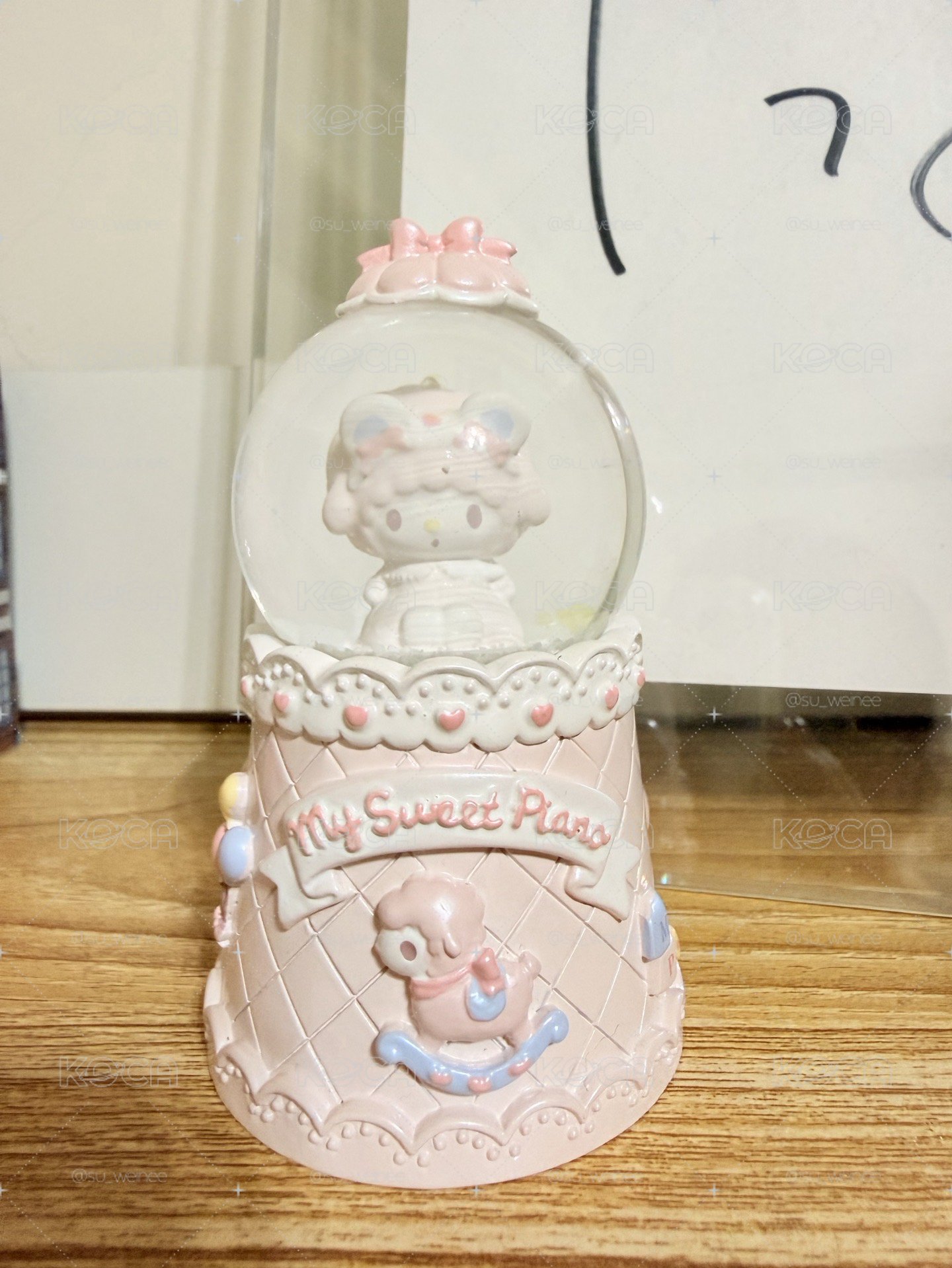 25年 聖誕小羊水晶球 彼安諾