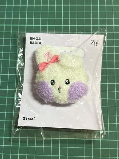 yunini 毛絨徽章