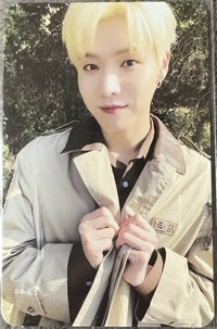 2022 SEASON’S GREETINGS[WE'RE IN THE JUNGLE] 年曆卡 