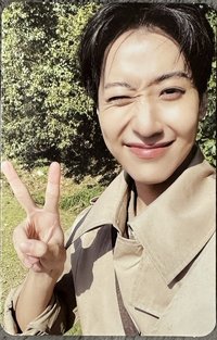 2022 SEASON’S GREETINGS[WE'RE IN THE JUNGLE] 年曆卡 