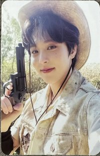 2022 SEASON’S GREETINGS[WE'RE IN THE JUNGLE] 年曆卡 