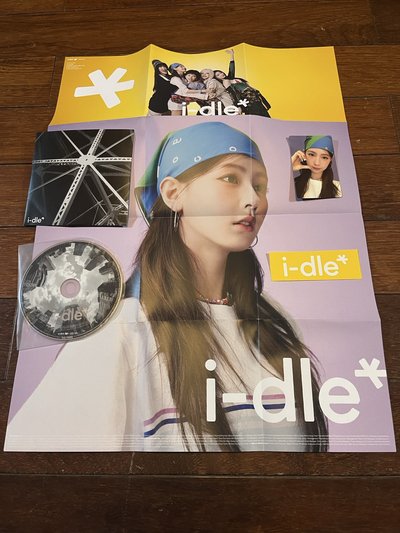 （🏰現貨）I-dle 日專 寫真版 海報版 JC版