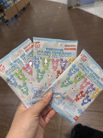 TWICE 萬代食玩吊飾