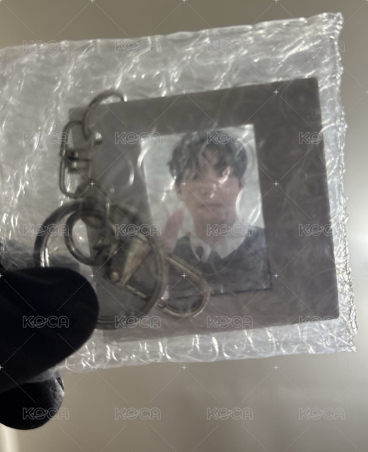 V