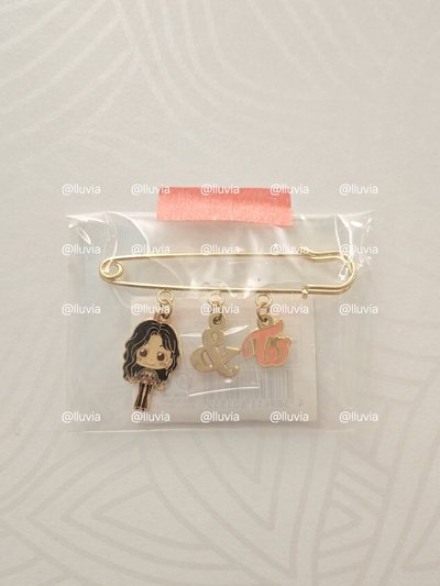 & TWICE Q版別針組 MOMO