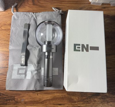 ENHYPEN二代二手燈（含卡）