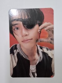 臉頰比心
