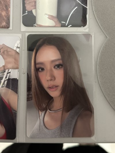 JISOO 美版專卡 背心秀