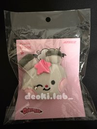 MIGHTEEZ 徽章 PLUSH BADGE-星