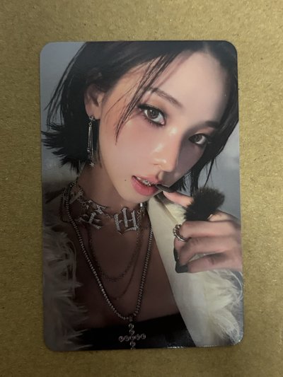 aespa Karina 柚子 Dirty Work 專輯卡 Worker ver. 柚-90