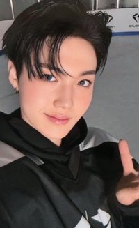 2025 SEASON’S GREETINGS 周邊卡 球衣卡