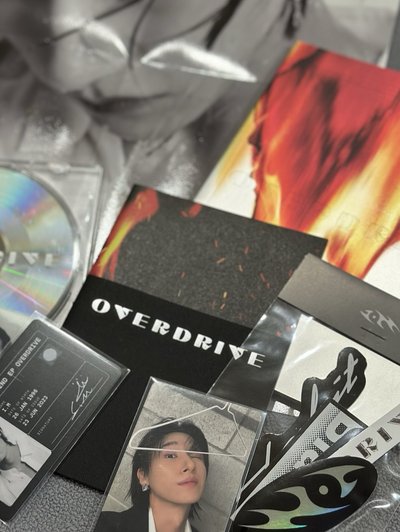 Overdrive藍版全專➕imvitation項鍊卡