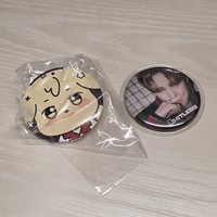 潤徽章兩個