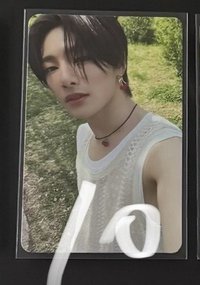 143黑髮背心寅