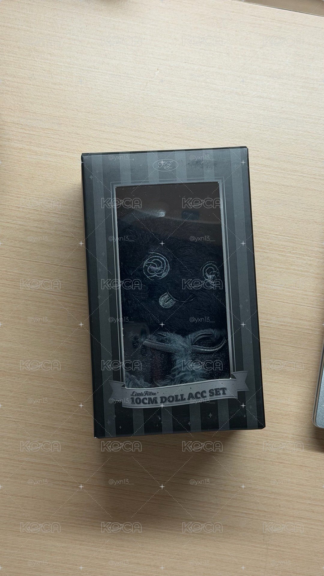 有衣黑皮龍石