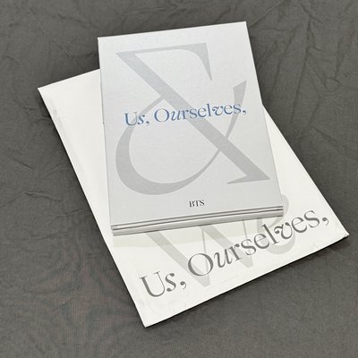 Special 8 Photo-Folio Us, Ourselves桌曆