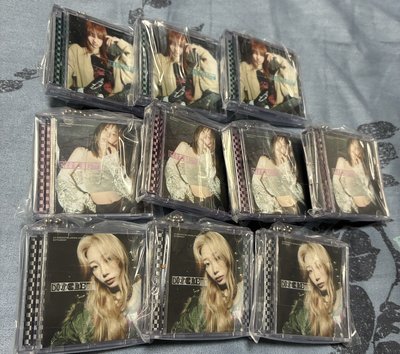 le sserafim different 迷你CD扭蛋