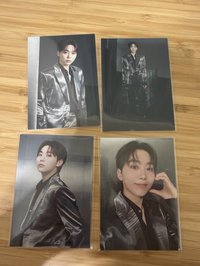 RIGHT HERE 卡包卡 37.50.66.102共4張