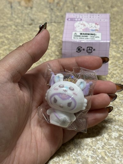 （已拆看款）吉伊卡哇&三麗鷗聯名 植絨盲盒吊飾（小桃頭套酷洛米）