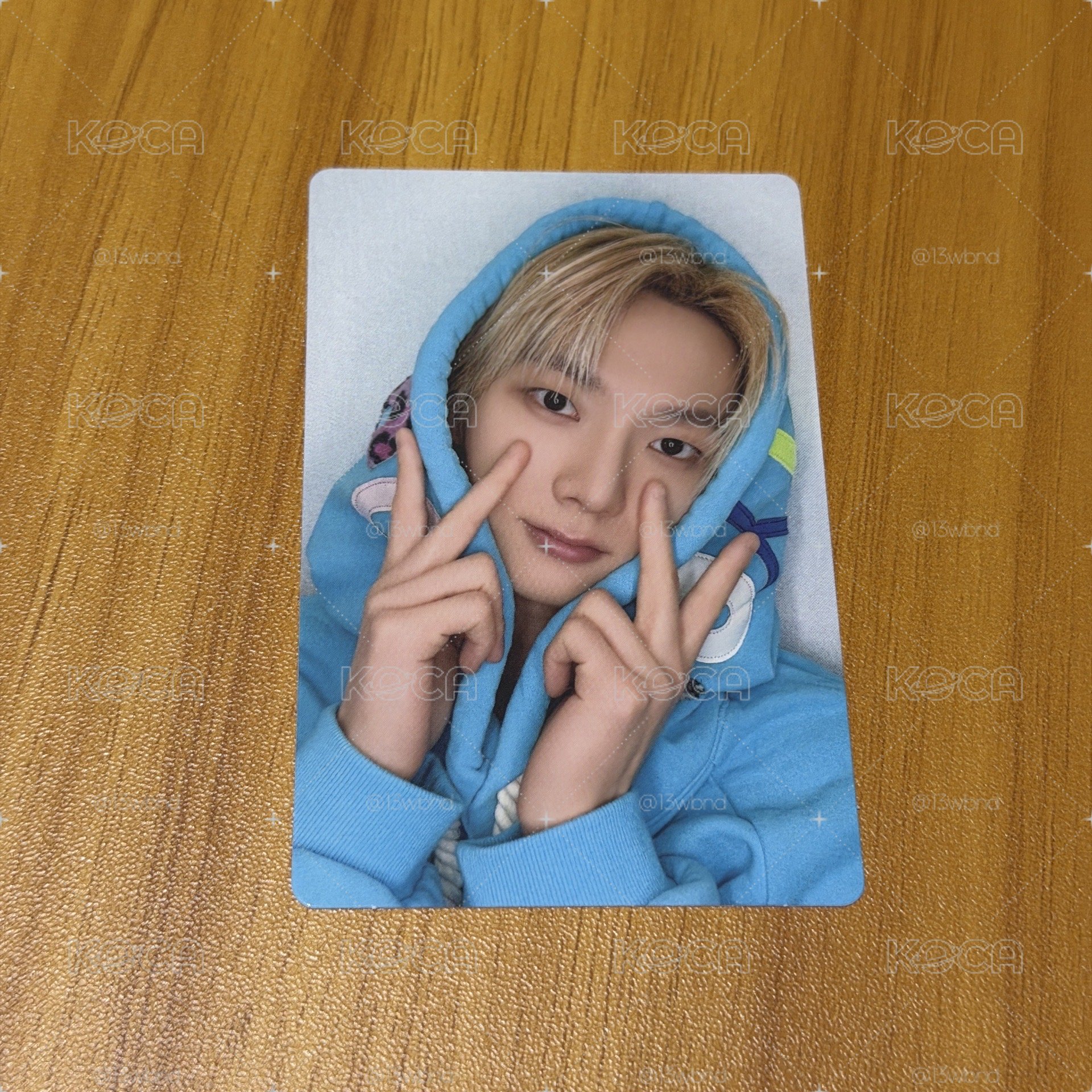 ONE AND ONLY 帽T卡 