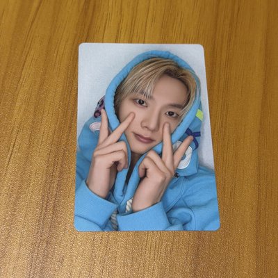ONE AND ONLY 帽T卡 