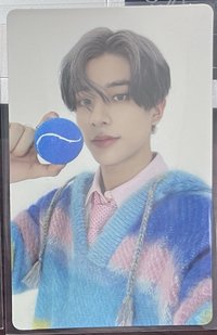 小狗玩球