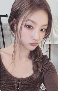 單曲二 Awe ver. 專輯卡 