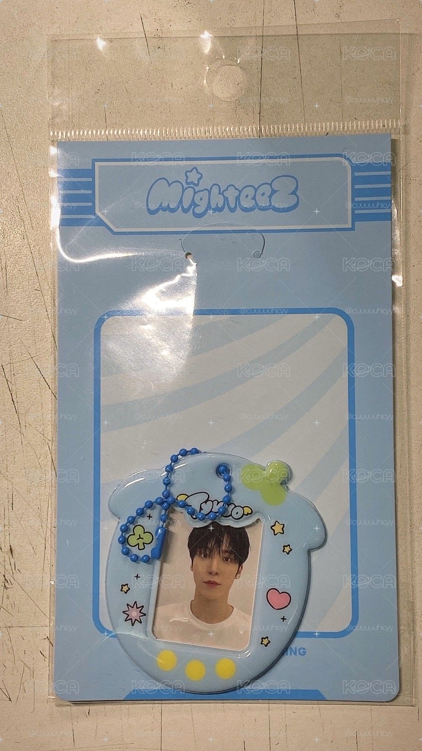 mighteez 丁潤浩證件照
