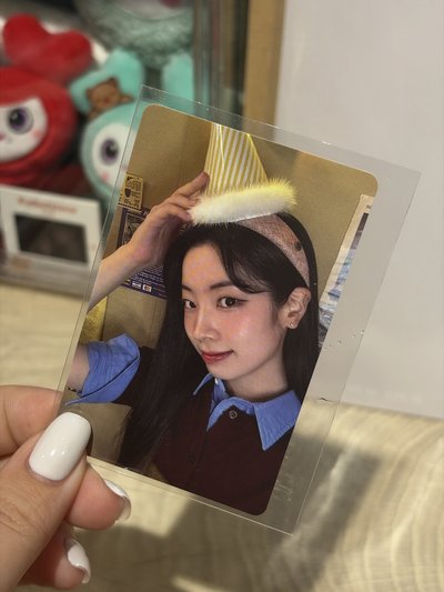 TWICE 10週年專輯小卡