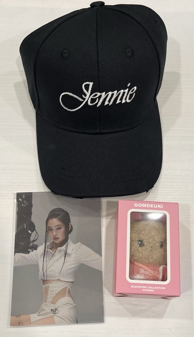Jennie週邊