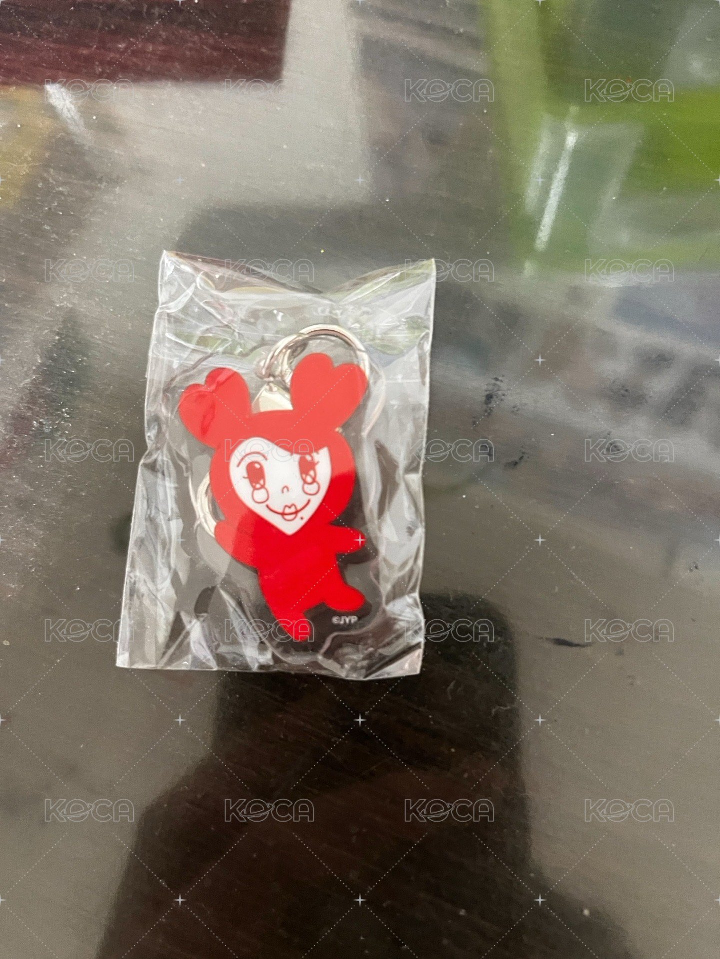 十週年彩瑛吊飾（膜已撕開