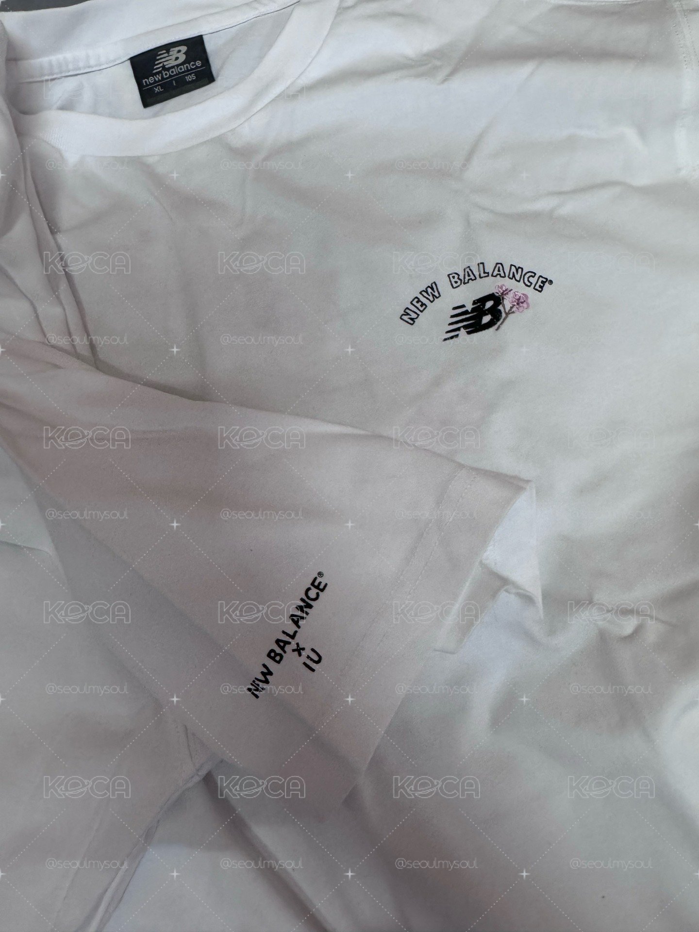 白色IU NB聯名 T-shirt 