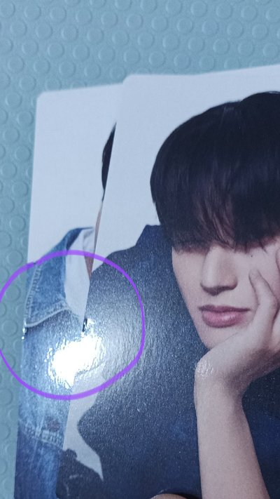 ATEEZ 日專NOT OKAY FC特典 有2套 有一套的旼榮鍾邊邊有廠損(參考圖3/4) 不介意再買