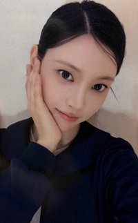 NOT CUTE ANYMORE yzy 線上7.0 簽售卡 